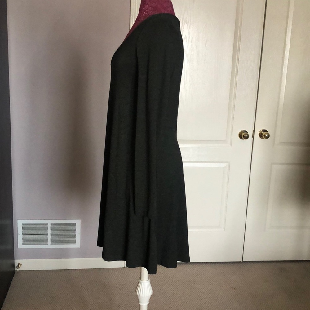 Express Dress - Picture 2 of 6
